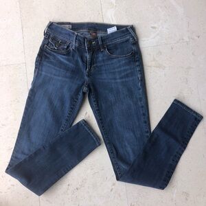 True Religion Women's Dark Blue Skinny Jeans. Size 25